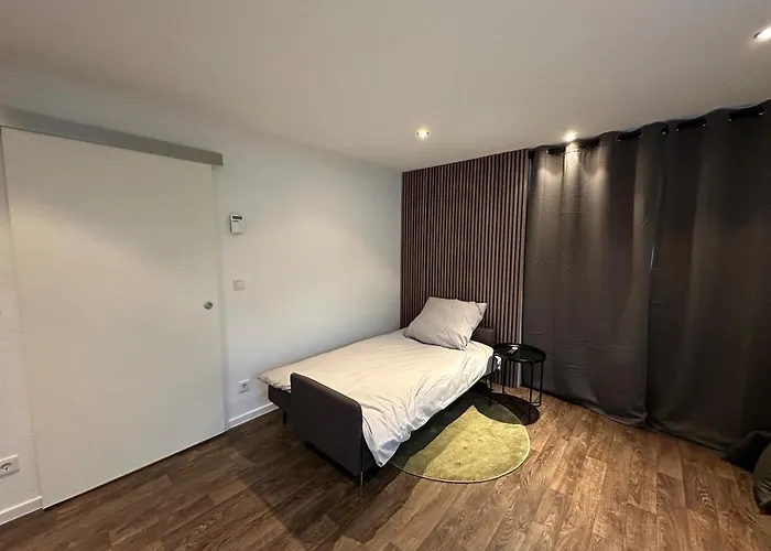 Modern 2 Bedroom Near Train Station Oberursel